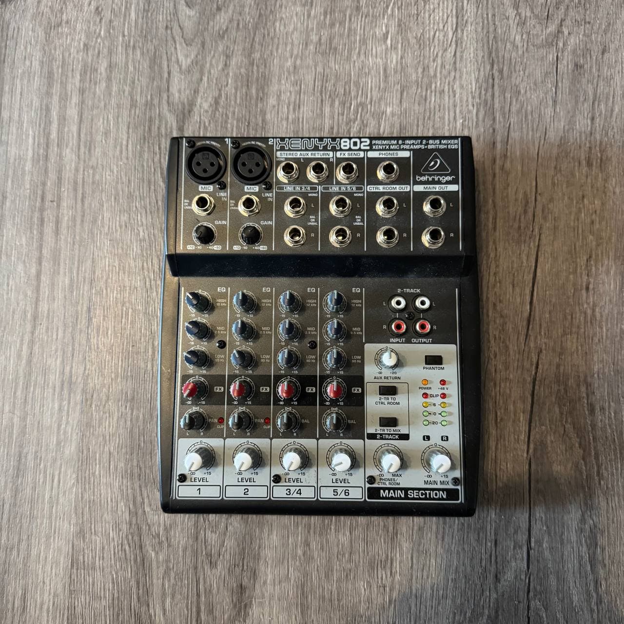 Behringer Xenyx 802