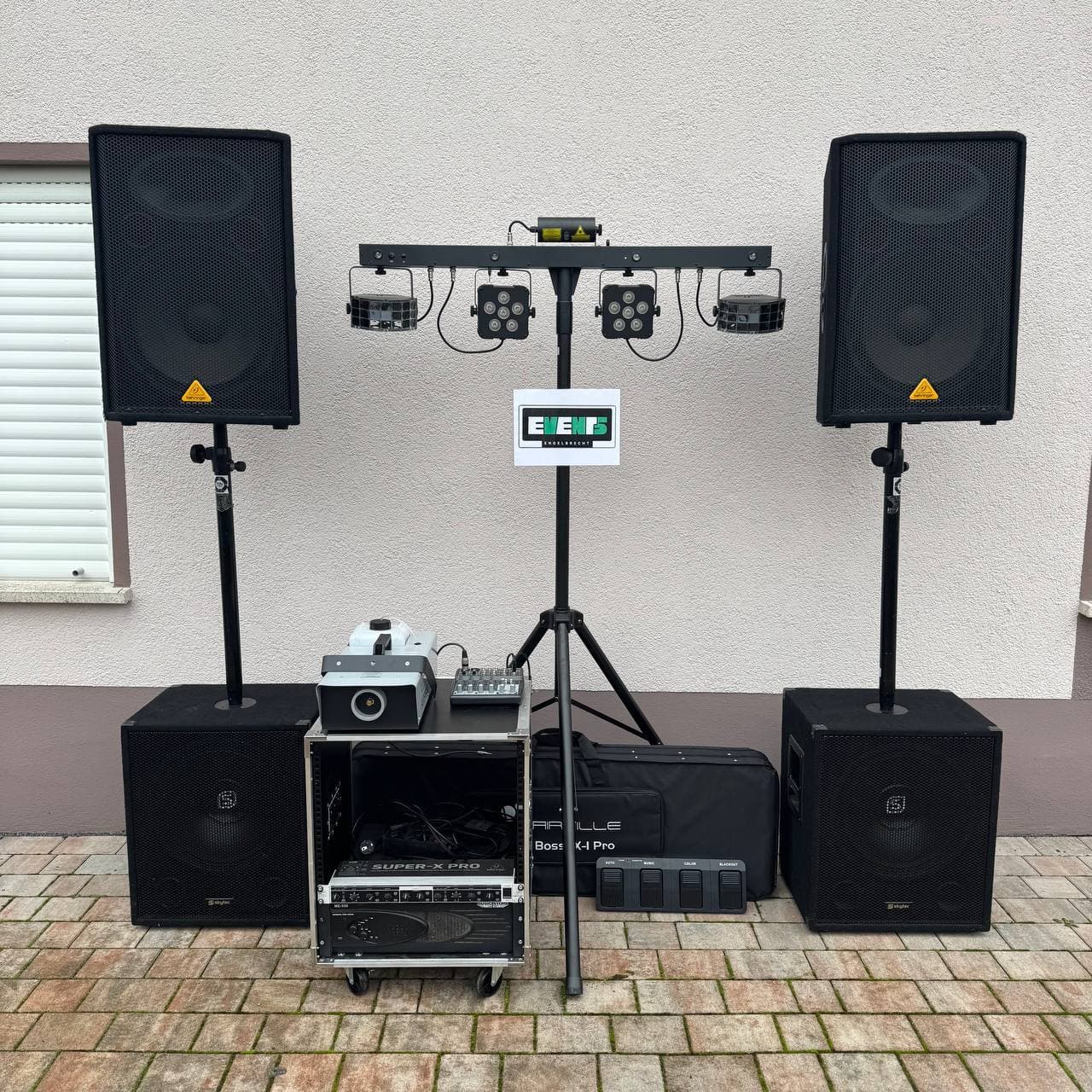 Eventpaket mit Lautsprechern, Lichtsystem und Nebelmaschine – Engelbrecht Eventtechnik