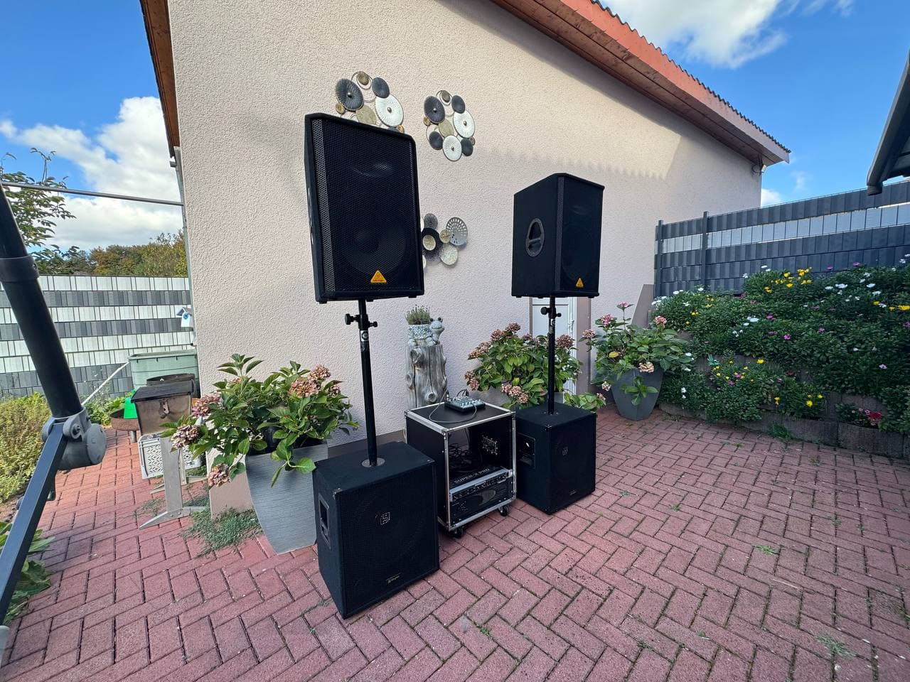 Zu den Hauptinhalten springen Hilfe zur Barrierefreiheit Feedback zur Barrierefreiheit englisch auf deutsch KI‑Modus Alle Bilder Videos Kurze Videos Web Bücher Mehr Suchfilter Englisch Deutsch Audioanlage im Freien mit Lautsprechern und Audiogeräten auf einer gemauerten Terrasse, umgeben von Topfpflanzen und einem Garten. Feedback Google Übersetzer Google https://translate.google.com › ... Mit diesem kostenlosen Google-Dienst lassen sich Wörter, Sätze und Webseiten sofort zwischen Deutsch und über 100 Sprachen übersetzen. Der präziseste Übersetzer der Welt DeepL Translate https://www.deepl.com › translator Übersetzen Sie Texte und ganze Dateien im Handumdrehen. Präzise Übersetzungen für Einzelnutzer und Teams. Jeden Tag nutzen Millionen von Menschen DeepL. Englisch – Deutsch Deutsch – Englisch Deutsch – Französisch DeepL Write Englisch ⇔ Deutsch | 1.8M Übersetzungen Pons https://de.pons.com › übersetzung › englisch-deutsch Das umfangreiche PONS Englisch-Deutsch Wörterbuch mit über einer Million Einträge, Phrasen und Übersetzungen - erstellt von professionellen Lexikographen. PONS Textübersetzung... PONS Übersetzer Suche Englisch Wörterbuch - leo.org - Startseite LEO https://dict.leo.org LEO.org: Dein Englisch ⇔ Deutsch Wörterbuch im Internet, mit natürlicher Aussprache, Flexionstabellen, Forum, Vokabeltrainer und Sprachkursen. dict.cc | Wörterbuch Englisch-Deutsch Dict.cc https://www.dict.cc Übersetzungen nachschlagen, Sprachaufnahmen anhören, Online-Vokabeltrainer. Deutsch / Englisch Dict.cc Englisch-Deutsch... Deutsch-Rumänisch PT Die 6 besten Englisch-Deutsch Übersetzer im Internet 2025 iQ Lingua https://www.iq-lingua.de › Blog Die 6 besten Englisch-Deutsch Übersetzer im Internet 2025 · 1. Google Übersetzer – die Alltags-Lösung · 2. PONS Übersetzer – das perfekte Tool für Wortliebhaber. Englisch – Deutsch Übersetzer | Sicher. Präzise. Echt. supertext.com https://www.supertext.com › de-CH › uebersetzen › eng... Mit Supertext übersetzen Sie Texte von Englisch nach Deutsch – kostenlos und ohne Anmeldung. Linguee | Deutsch-Englisch Wörterbuch (und weitere Sprachen) Linguee https://www.linguee.de Englisch-Wörterbuch und Suche in weltweit einer Millarde Übersetzungen. Sprachen: Englisch, Französisch, Spanisch, Portugiesisch, Deutsch. Deutsch-Englisch Wörterbuch Deutsch-Französisch... Deutsch-Niederländisch... Von Englisch nach Deutsch übersetzen mit DeepL DeepL Translate https://www.deepl.com › translator Übersetzen Sie Texte und Dateien in Sekundenschnelle von Englisch nach Deutsch mit dem präzisesten Übersetzer der Welt. Jeden Tag übersetzen Millionen von ... Übersetzer Google Translate https://translate.google.com › ... Mit diesem kostenlosen Google-Dienst lassen sich Wörter, Sätze und Webseiten sofort zwischen Deutsch und über 100 Sprachen übersetzen. Wird auch oft gesucht DeepL Linguee Google Übersetzer Microsoft Translator ChatGPT Reverso Feedback Übersetzung Deutsch-Englisch englisch-deutsch übersetzer leo Übersetzen free übersetzung englisch-deutsch DeepL Google Übersetzer Deutsch Englisch Englisch Übersetzer Deutsch-Französisch 1 2 3 4 5 6 7 8 9 10 Weiter Ergebnisse sind nicht personalisiert Deutschland 35043, Marburg - Laut deiner IP-Adresse - Standort aktualisieren HilfeFeedback gebenDatenschutzerklärungNutzungsbedingungen